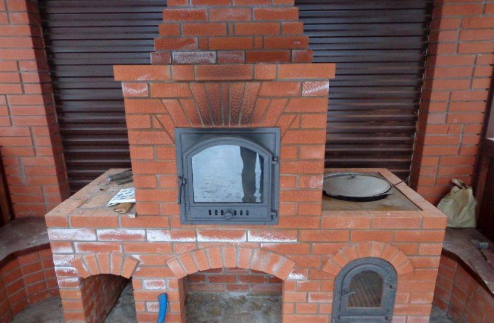 Мангал из кирпича: интересные дизайнерские решения и технологии изготовления