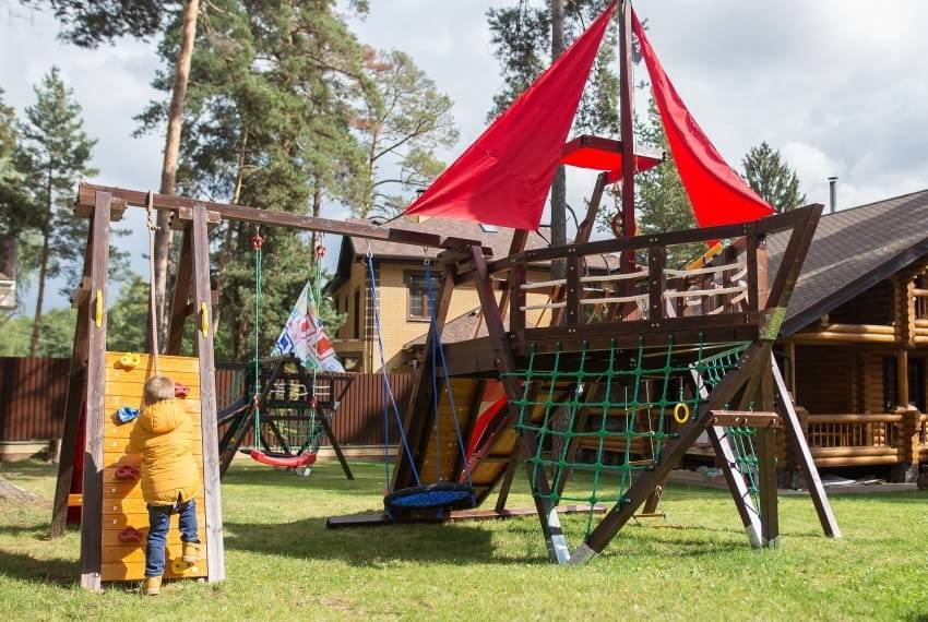 Детский домик своими руками: варианты, идеи и инструкции