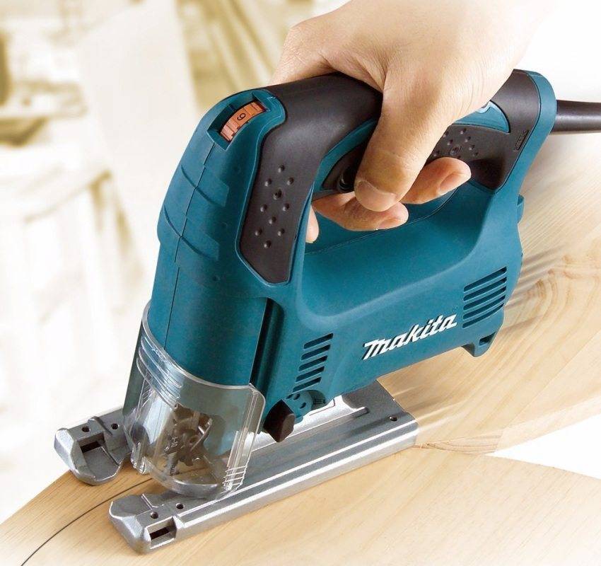 Топ 10 лучших электролобзиков и критерии выбора инструмента