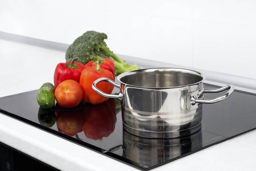 Что лучше: индукционная или электрическая варочная панель, критерии выбора