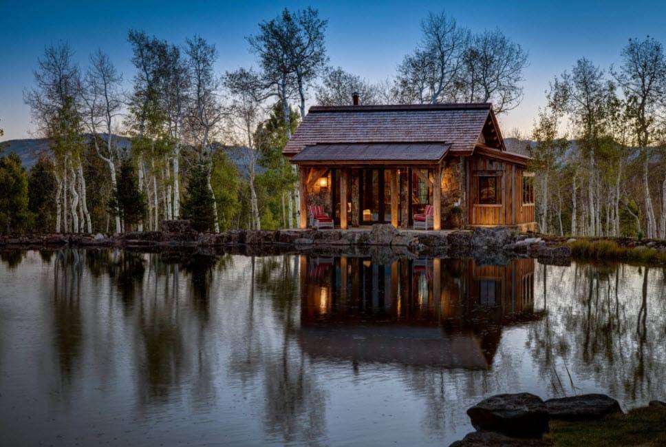 Крыльцо деревянного дома. Фотогалерея от профессионалов