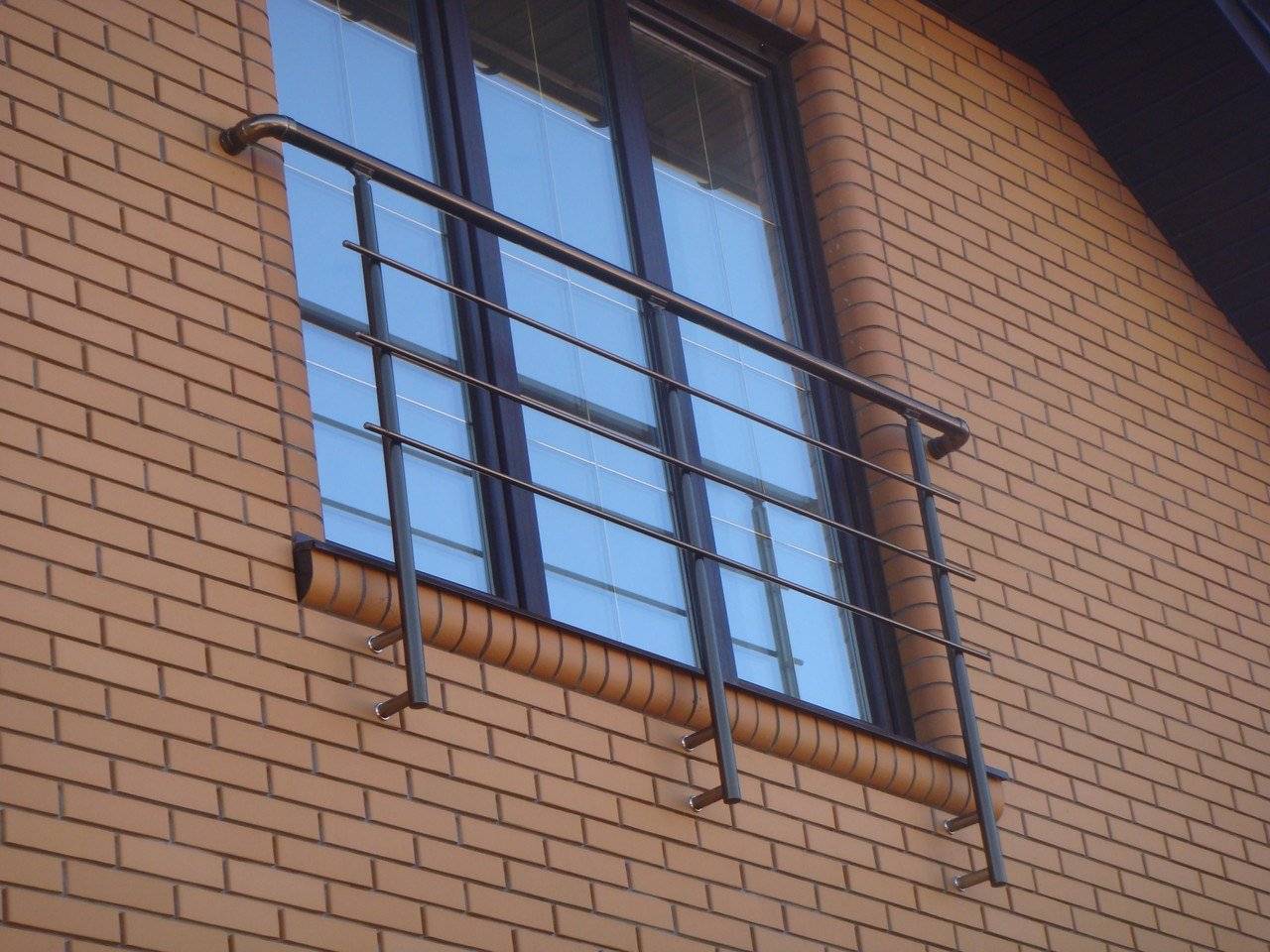 Французский балкон: фото вариантов оформления от классики до современной интерпретации