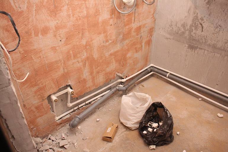 Замена труб в ванной: пошаговое руководство по проведению работ