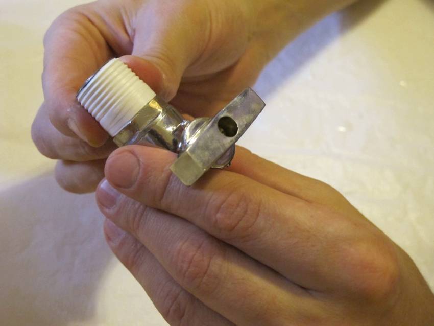 Фум-лента для воды и газа: надежная защита резьбовых соединений