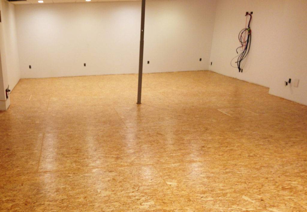 Размеры и цены ОСП плит: свойства, преимущества и недостатки материала