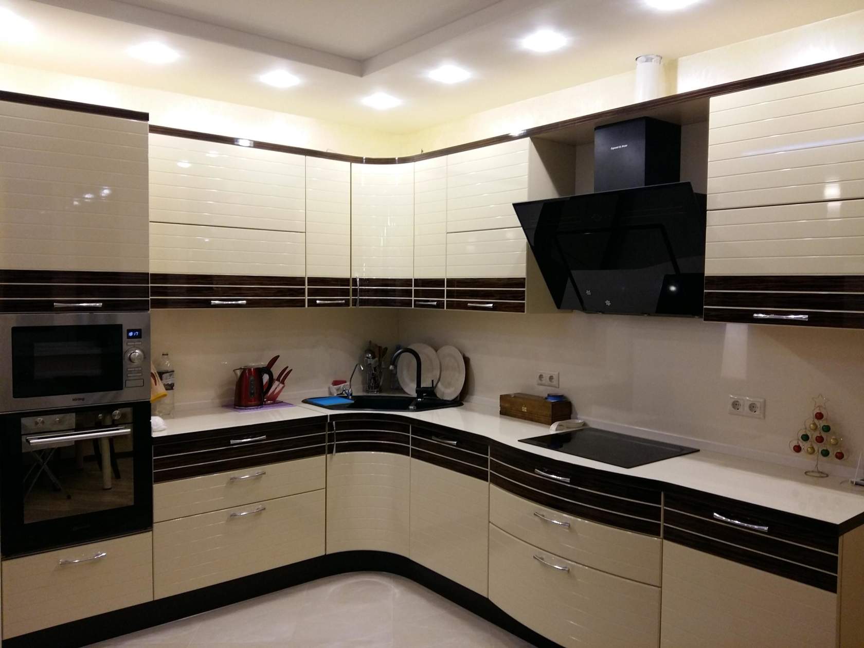 Фартуки для кухни, скинали: фото лучших дизайнерских идей