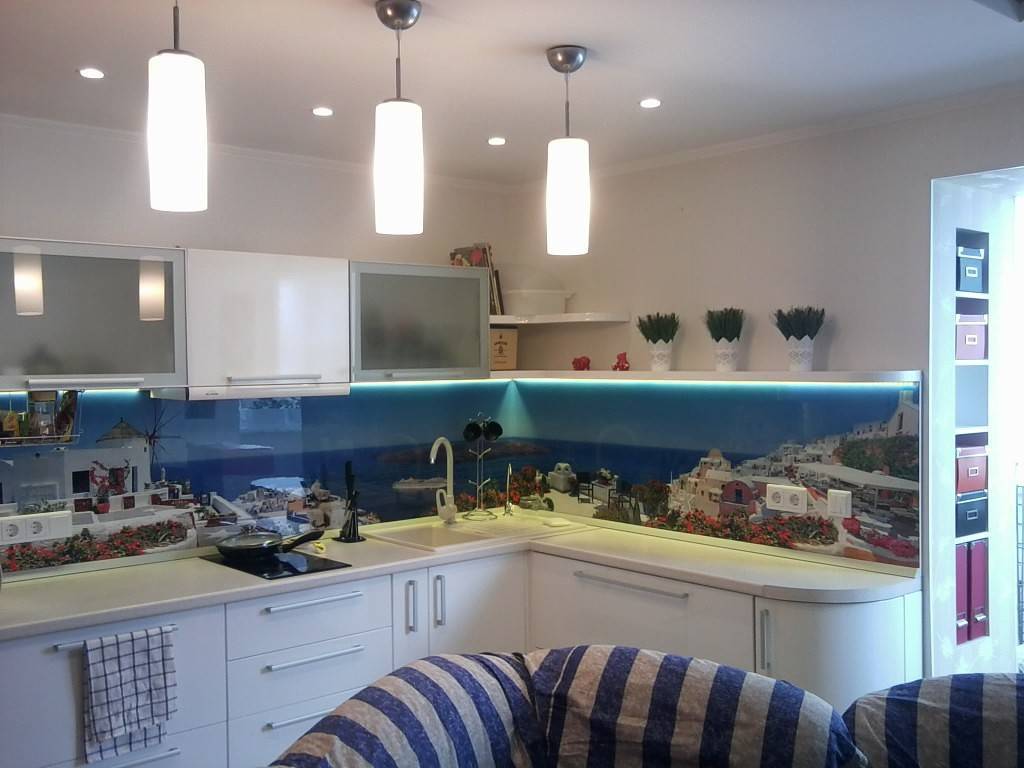 Фартуки для кухни, скинали: фото лучших дизайнерских идей