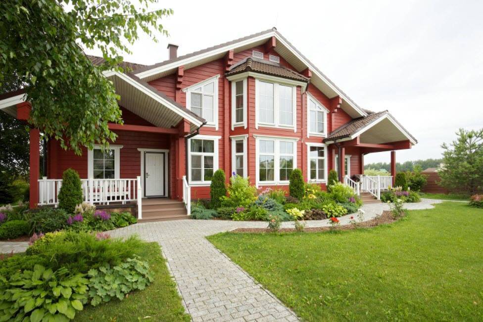 Крыльцо деревянного дома. Фотогалерея от профессионалов