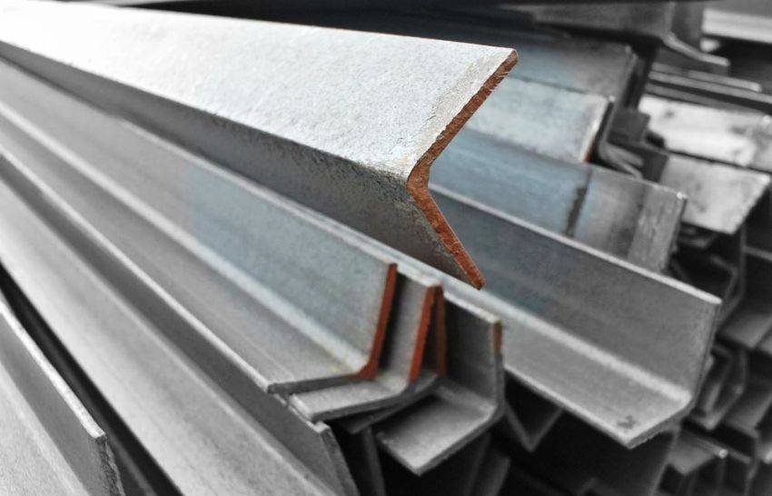 Сортамент уголков в нормативной документации: ГОСТы, характеристики изделий