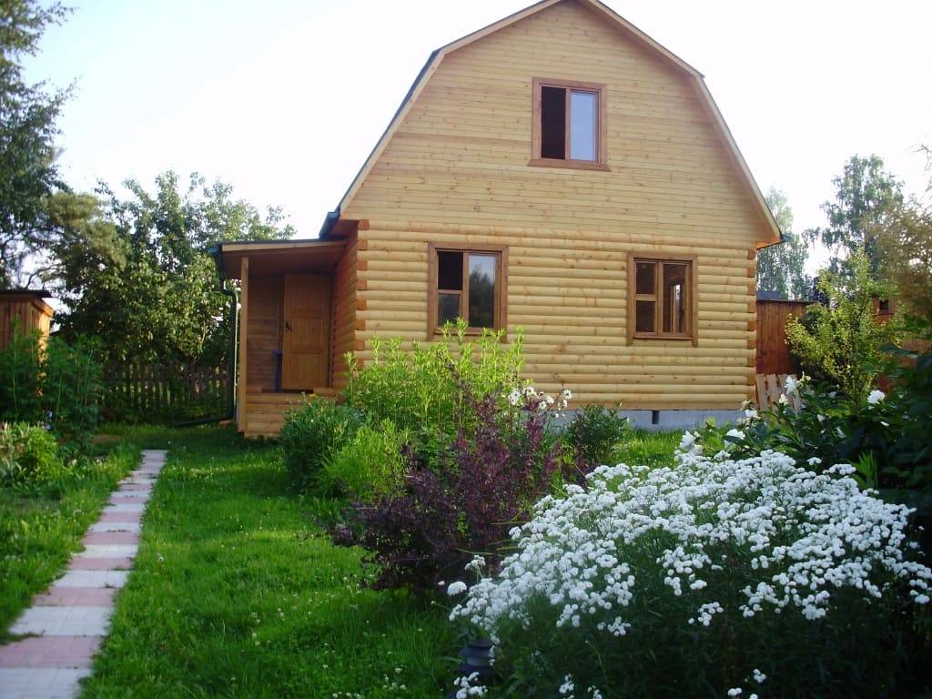 Крыльцо деревянного дома. Фотогалерея от профессионалов