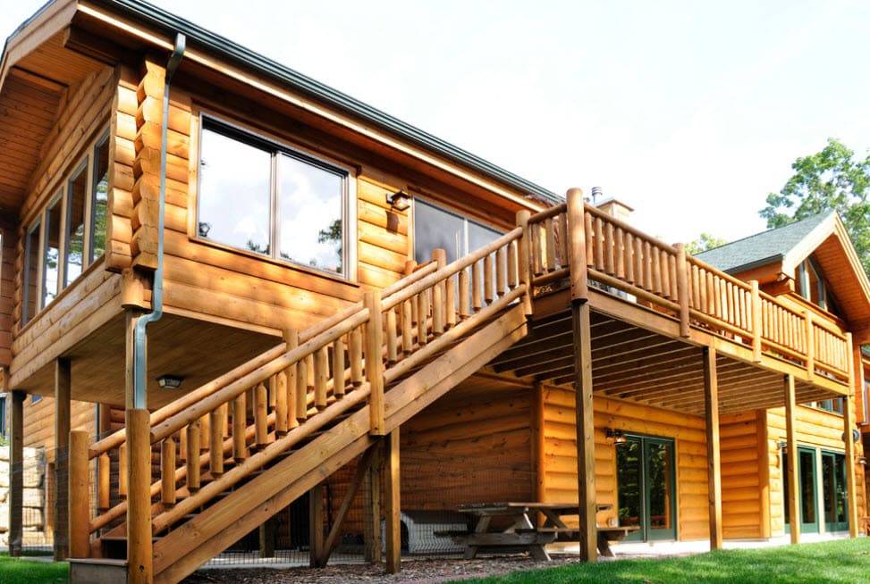 Крыльцо деревянного дома. Фотогалерея от профессионалов