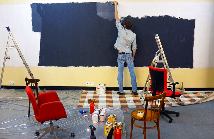 Грифельная краска для стен: веселые нотки в современном интерьере