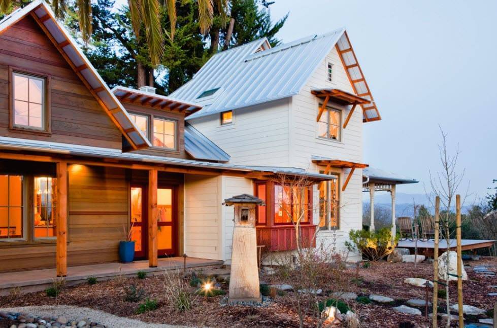 Крыльцо деревянного дома. Фотогалерея от профессионалов