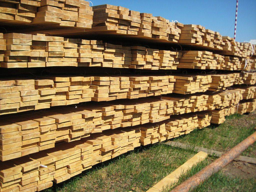 Крыльцо деревянного дома. Фотогалерея от профессионалов