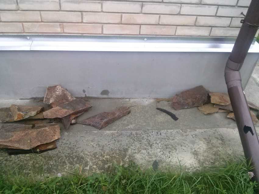 Отделка фундамента дома под камень своими руками: пошаговая инструкция с фото