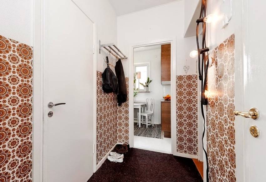 Обои в прихожую: большие возможности для исполнения дизайнерских замыслов
