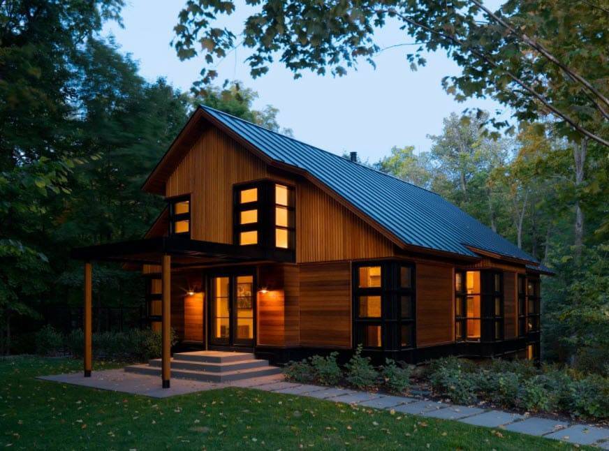 Крыльцо деревянного дома. Фотогалерея от профессионалов