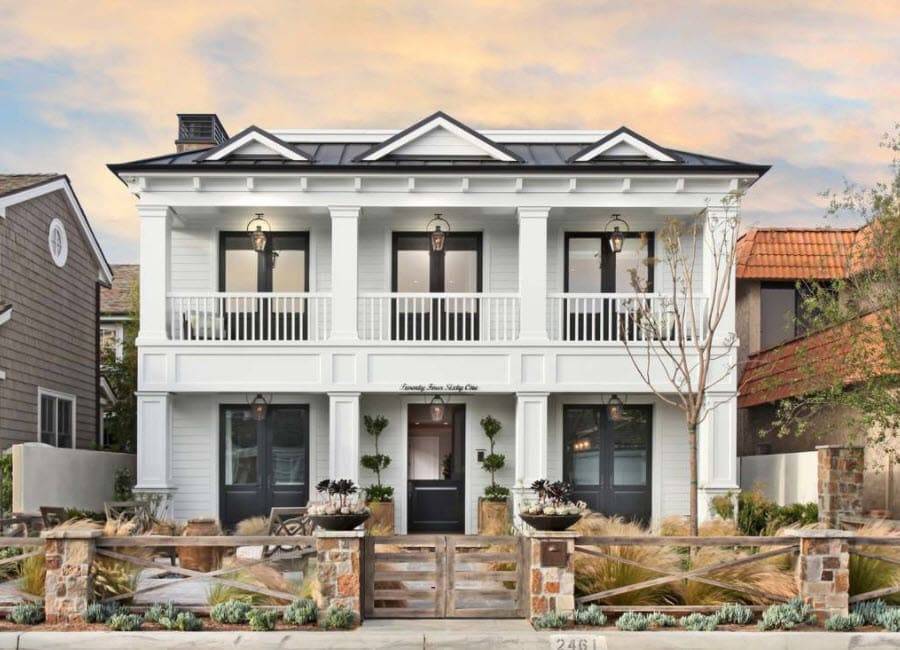 Крыльцо деревянного дома. Фотогалерея от профессионалов