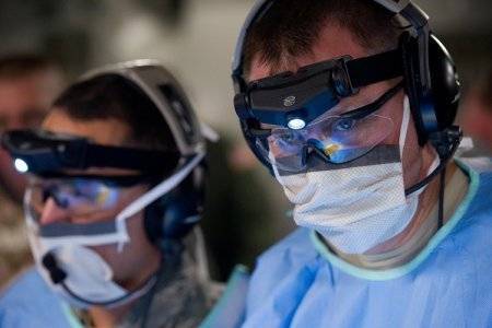 Алюминиевая дверь: разнообразие входных и межкомнатных конструкций