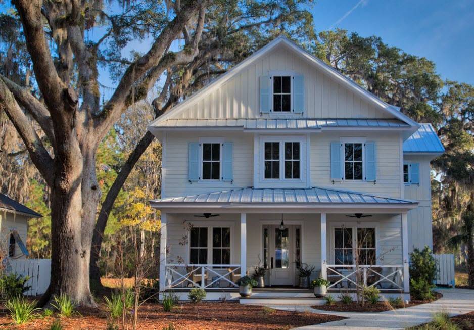 Крыльцо деревянного дома. Фотогалерея от профессионалов