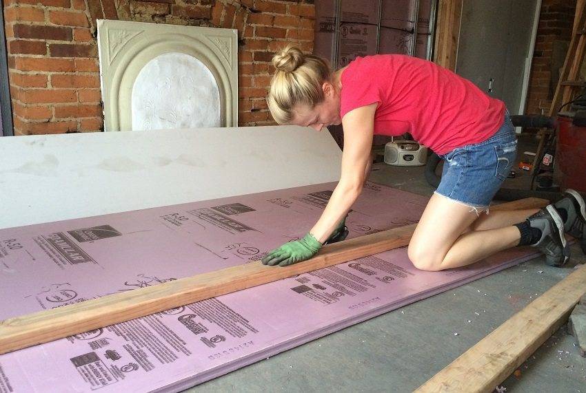 Пол деревянный: согреет холодной зимой и подарит прохладу знойным летом