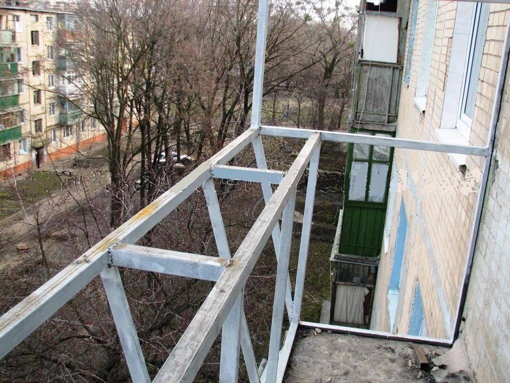 Как застеклить балкон своими руками: пошаговая инструкция