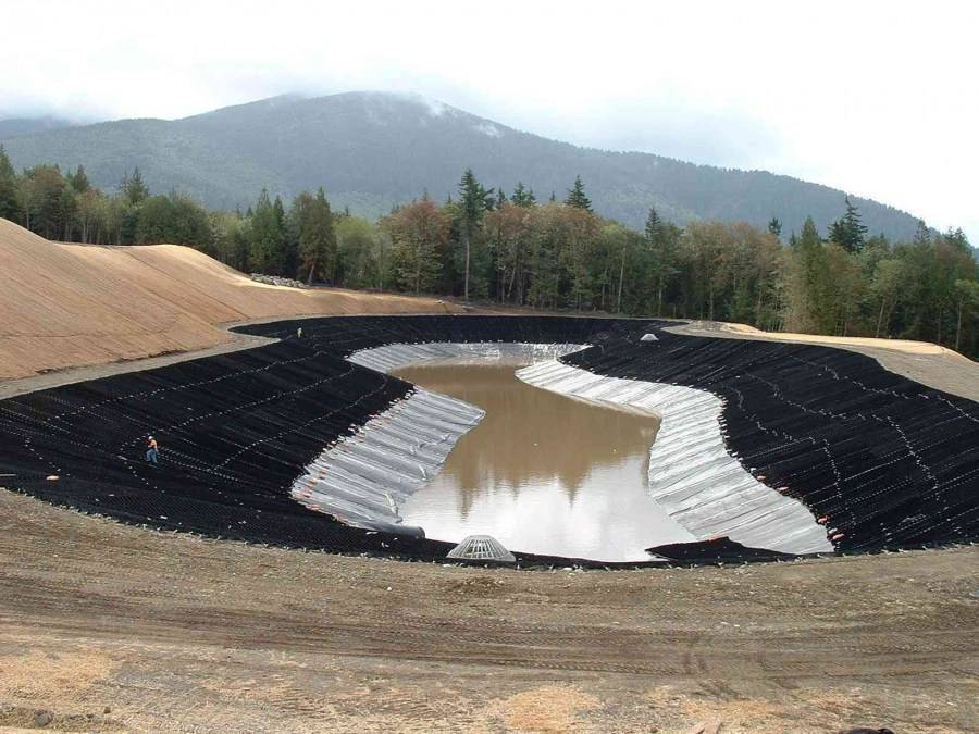 Георешетка для укрепления склонов, водоемов и других ландшафтных элементов