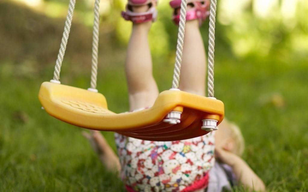 Детский домик своими руками: варианты, идеи и инструкции