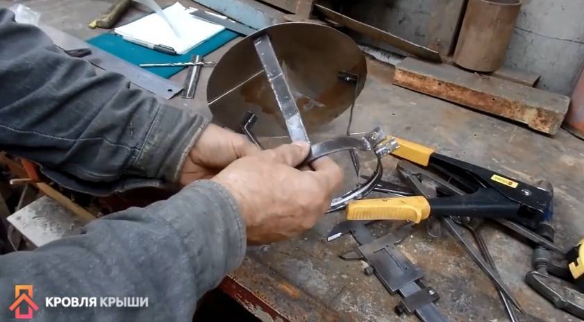 Колпак на трубу дымохода: как выбрать конструкцию или сделать ее своими руками