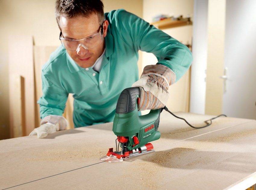 Топ 10 лучших электролобзиков и критерии выбора инструмента