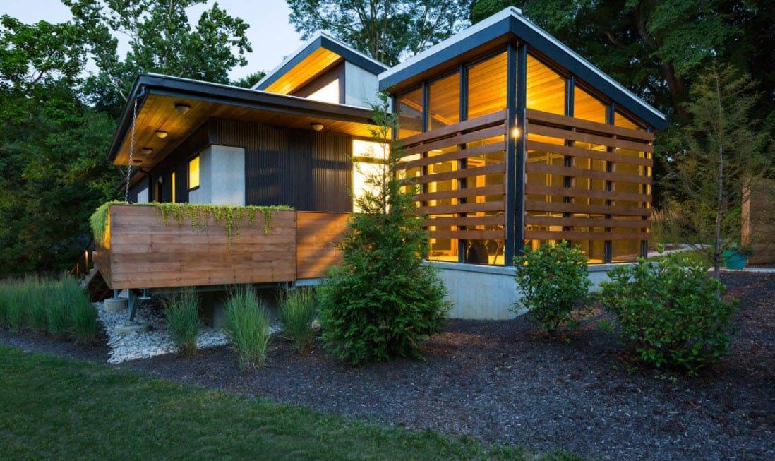 Крыльцо деревянного дома. Фотогалерея от профессионалов