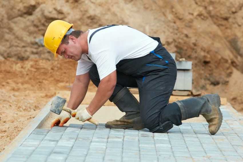 Укладка тротуарной плитки на песок: технология и основные этапы, правила, рекомендации
