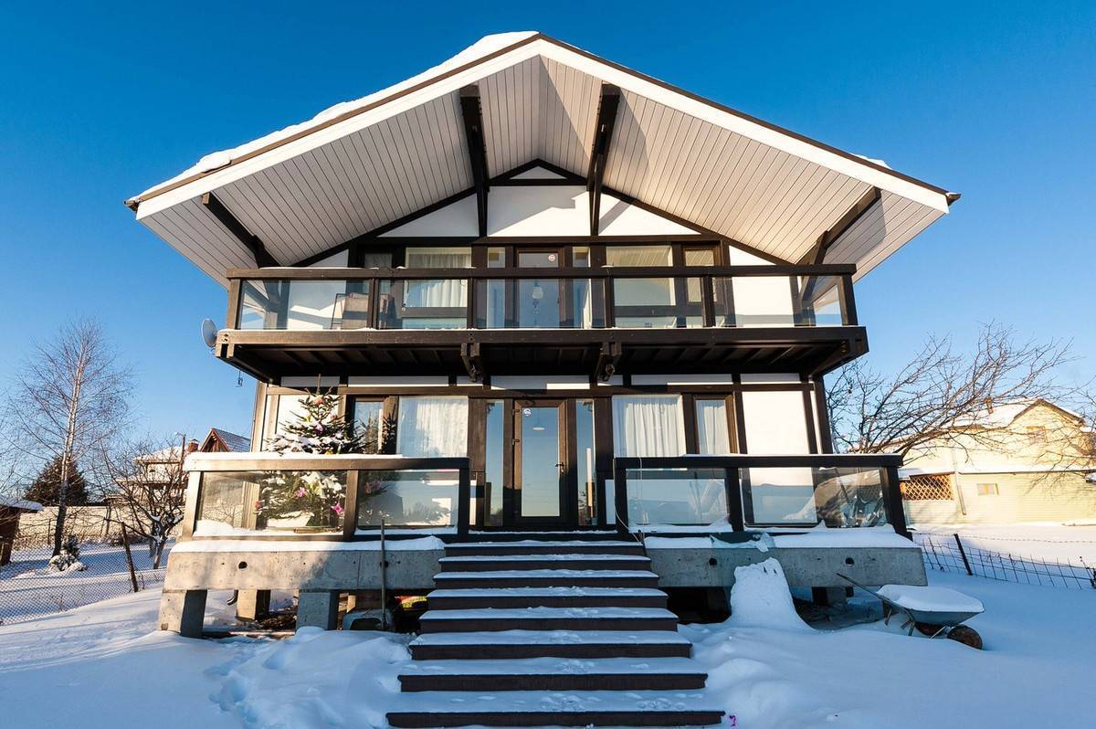 Коттедж: фото привлекательных загородных домов в разных стилях