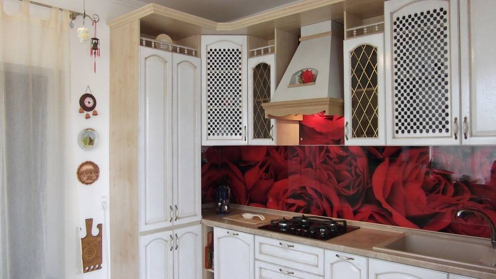 Фартуки для кухни, скинали: фото лучших дизайнерских идей