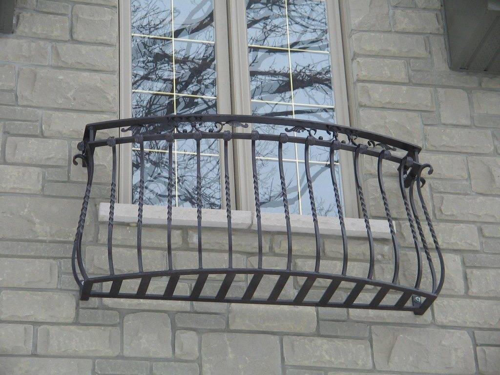 Французский балкон: фото вариантов оформления от классики до современной интерпретации