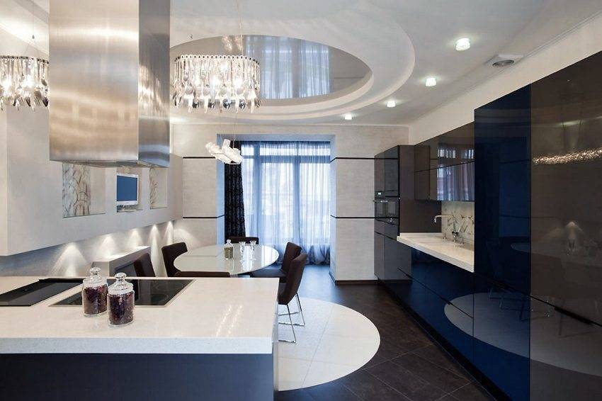 Натяжной потолок на кухне. Дизайн. Фото решений. Правильный монтаж