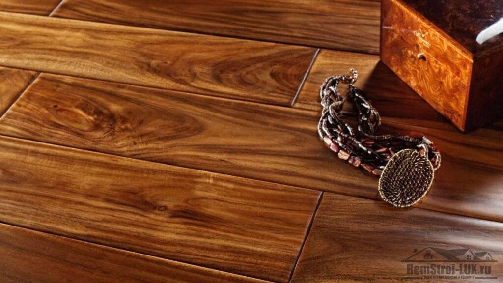 Пол деревянный: согреет холодной зимой и подарит прохладу знойным летом