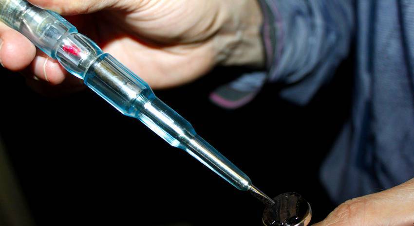 Как пользоваться индикаторной отверткой: основные действия и безопасность