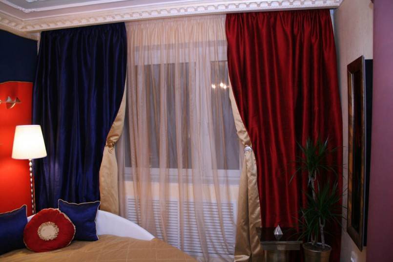 Шторы в гостиную: способы декорирования и соответствие интерьеру