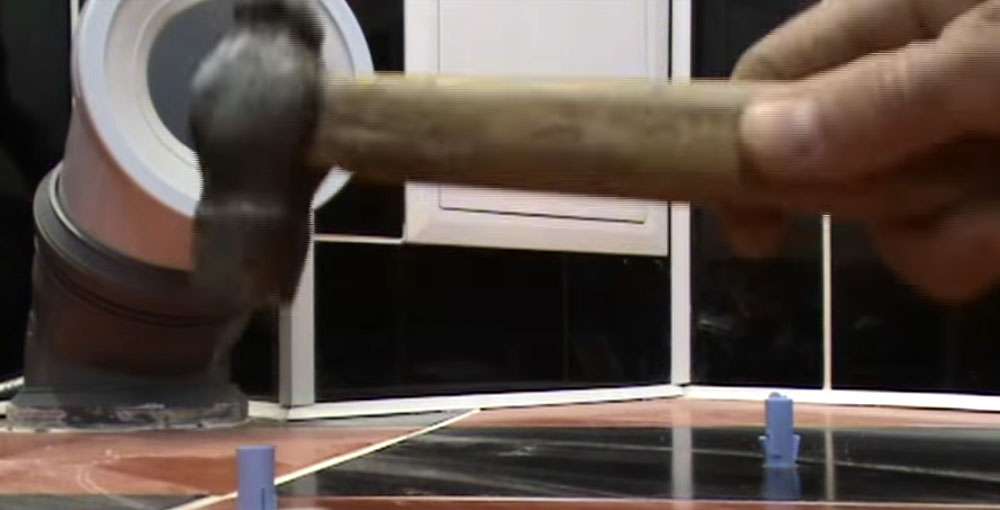 Как установить унитаз на кафель: обзор лучших способов и технических нюансов