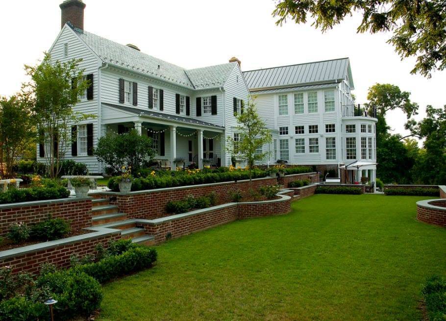 Крыльцо деревянного дома. Фотогалерея от профессионалов