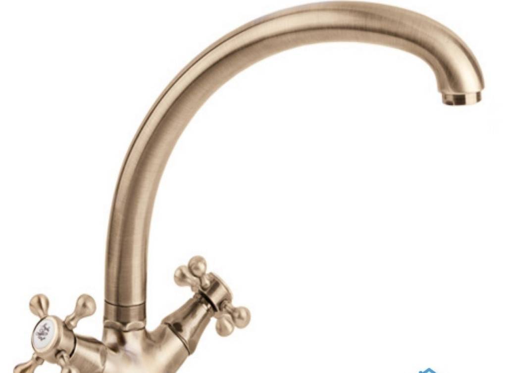 Как выбрать смеситель для кухни: виды и особенности