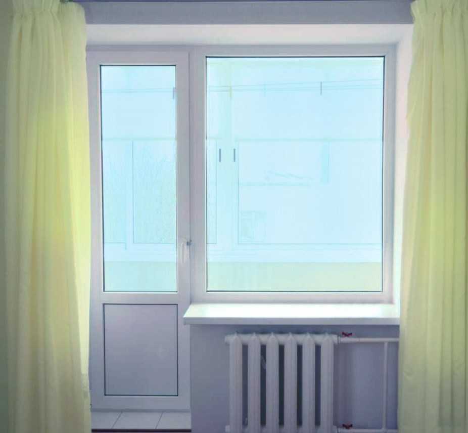 Входная дверь со стеклом для частного дома: великолепные примеры оформления