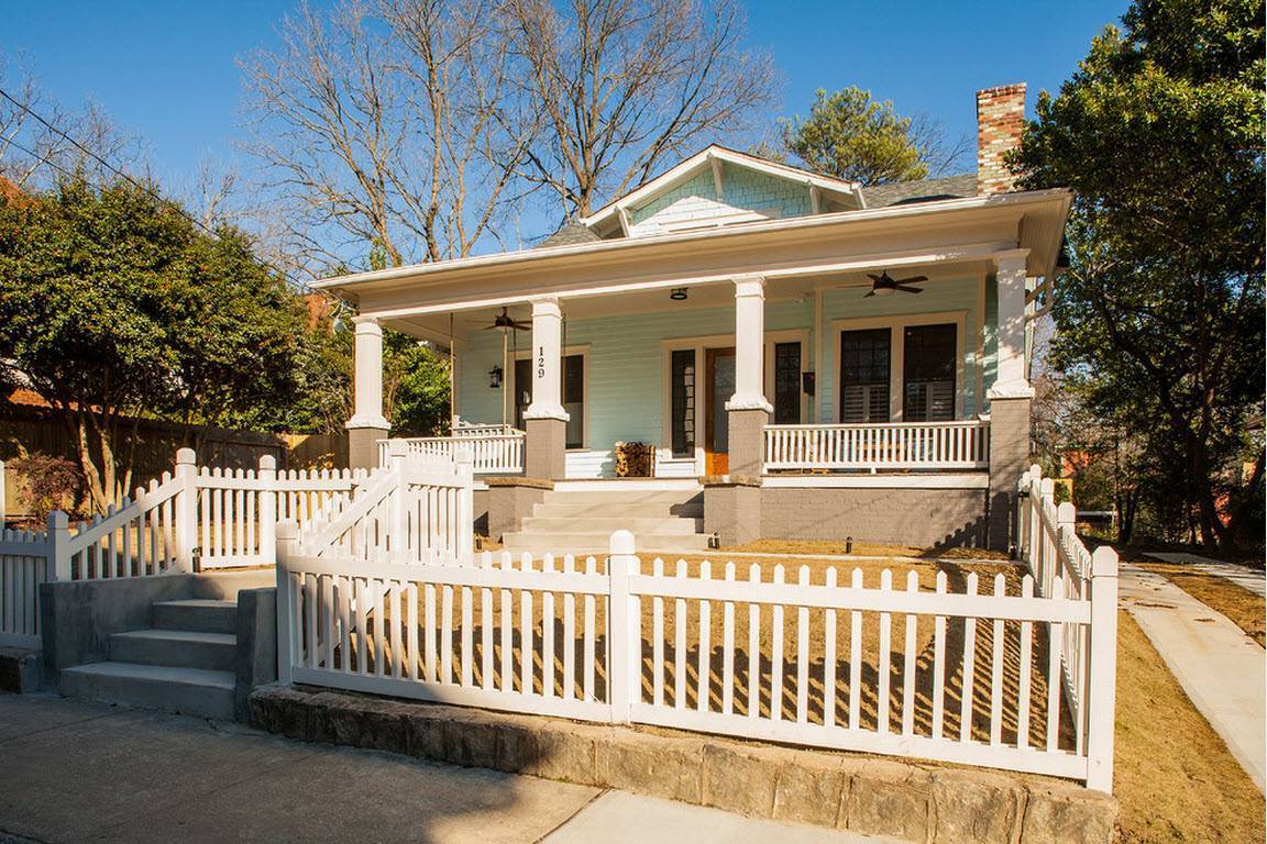 Крыльцо деревянного дома. Фотогалерея от профессионалов