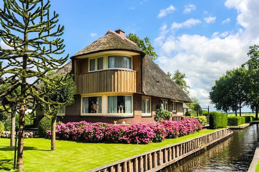 Коттедж: фото привлекательных загородных домов в разных стилях