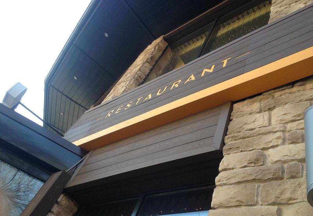 Полимерная террасная доска: виды и основные правила укладки