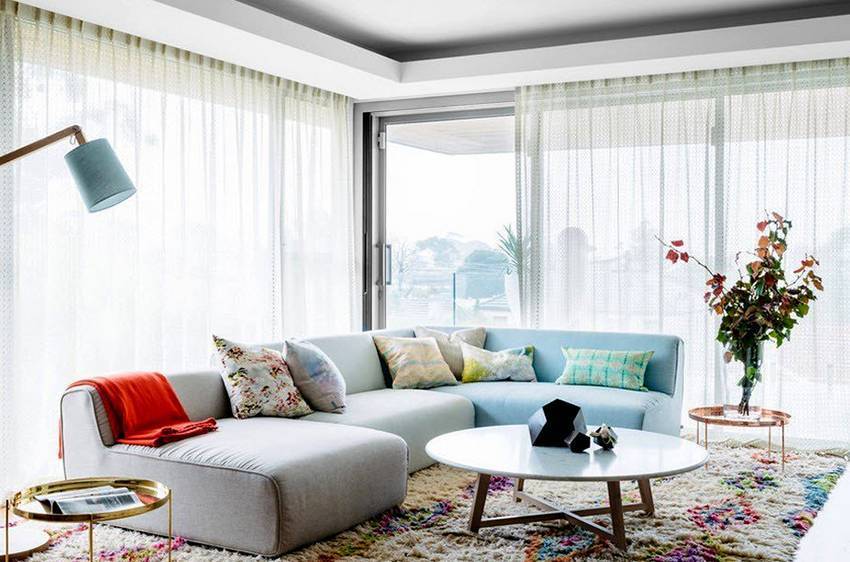 Модульные диваны для гостиной: нетривиальная и функциональная мебель